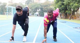 Jhakaas! Anil Kapoor runs with Yohan Blake