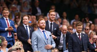 England cricketers watch Nadal down Tsonga