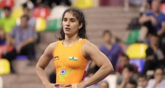 Sports Shorts: Sarita shocks Pooja, easy win for Vinesh