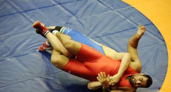 Wrestling Worlds: Naveen in medal contention
