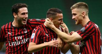 Soccer PICS: AC Milan thrash Bologna 5-1; Norwich lose