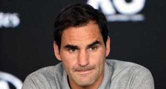 Federer to miss rest of 2020 after second knee surgery