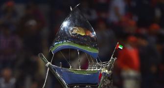 Djokovic routs Tsitsipas to claim fifth Dubai title