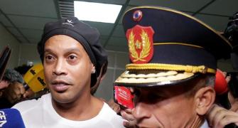 Former Brazil star Ronaldinho arrested in Paraguay