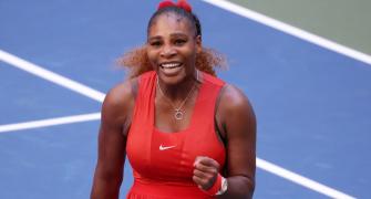 PIX: Serena's daughter cheers her on