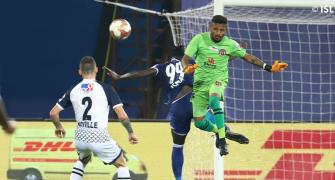 ISL: 10-man East Bengal hold Chennaiyin to draw