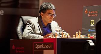 Anand holds Kramnik to win 'No-Castling' Chess