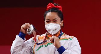 Lifter Mirabai Chanu wins silver at Tokyo Olympics