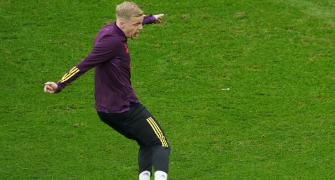 Blow for the Dutch as injured Van de Beek out of Euro