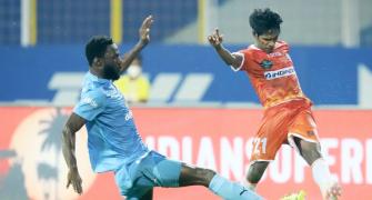 ISL semis: FC Goa, Mumbai play out draw in first leg