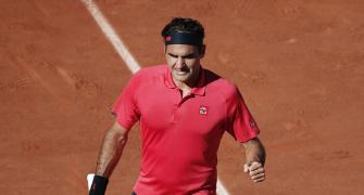 French Open PIX: Federer dazzles; Serena survives