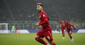 Champions League: Liverpool win at Inter; Bayern draw