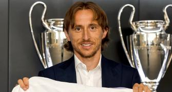 Modric extends contract; Origi exits Liverpool