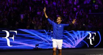 Federer admits to nerves after emotional farewell