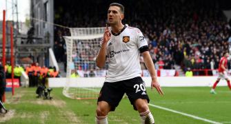 EPL PIX: United down Forest; Arsenal draw at West Ham