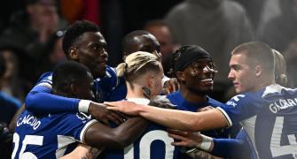 PIX: Chelsea dent Tottenham's Champions League hopes