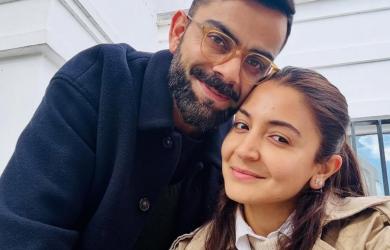 Anushka's Heart Emoji For Virat Goes Viral