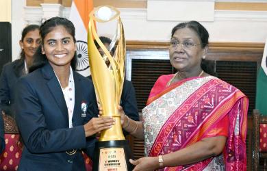 Prez Murmu Hosts World Champions At Rashtrapati Bhavan