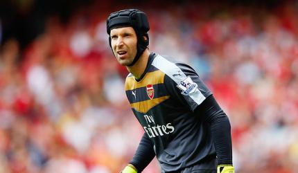 Football Extras: Arsenal goalkeeper Cech to retire at end of season