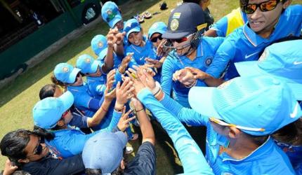 Indian women's cricket team coach sacked!