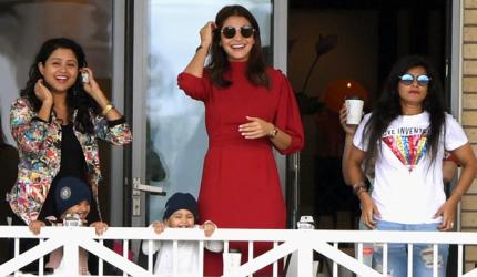 PHOTOS: Anushka is all smiles as Kohli leads India to victory