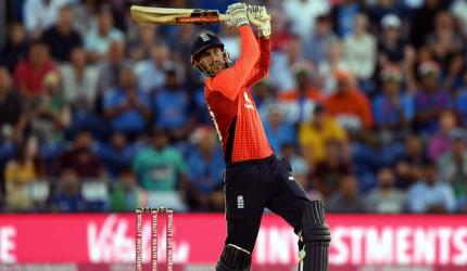 PHOTOS: Hales steers England to series-levelling win