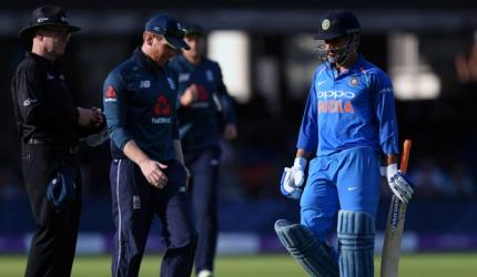 Dhoni booed by Indian spectators during Lord's ODI