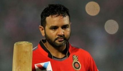 IPL: Parthiv Patel, Dean Jones engage in Twitter banter