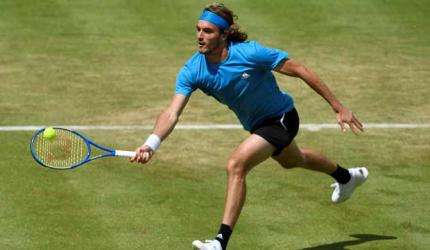 Tsitsipas faces steep learning curve at Wimbledon