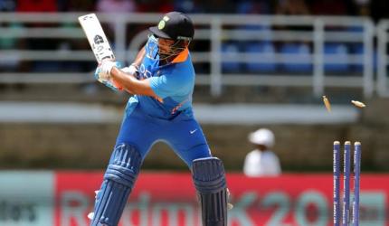 There will be rap on the knuckles: Shastri warns Pant