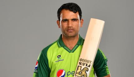 Pak player out of NZ tour after showing COVID symptoms