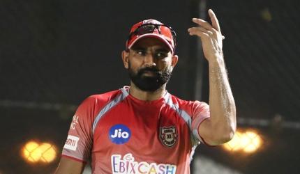 SEE: KXIP coach Kumble turns Shami's photographer