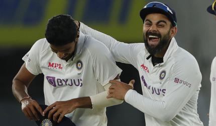 India inch closer to WTC final; England out of race