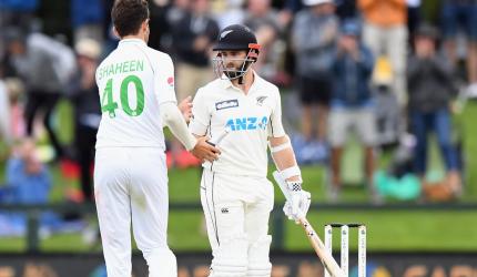 Williamson hits double ton, New Zealand flatten Pak