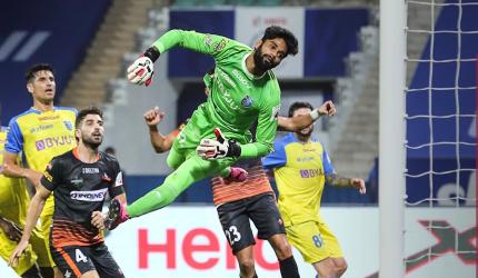 ISL: 10-man FC Goa hold Kerala