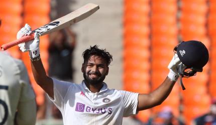 Pant wins Test Batting Award