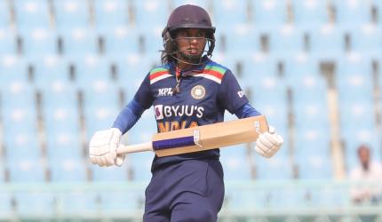 Mithali 1st woman cricketer to complete 7,000 ODI runs