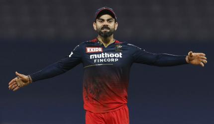 Shastri tells out-of-form Kohli to 'pull out of IPL'