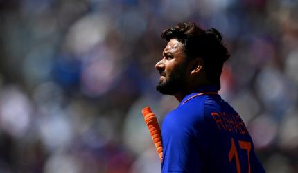 Pant abruptly dropped from India's ODI squad in B'desh