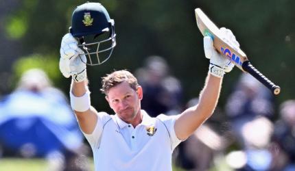 Erwee ton gives South Africa flying start in 2nd Test