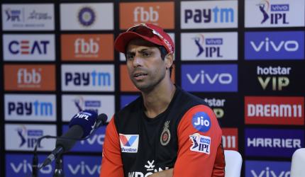 Nehra, Vikram Solanki join Ahmedabad IPL team?