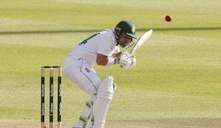 How dogged Elgar kept SA in the hunt on Day 3