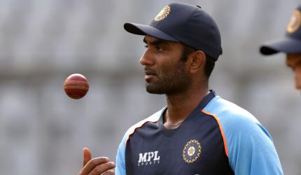 Jayant Yadav, Saini in India squad for SA ODIs