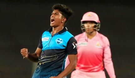 Pooja impresses as Supernovas beat Trailblazers