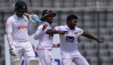 Sri Lanka thrash Bangladesh to claim Test series 1-0