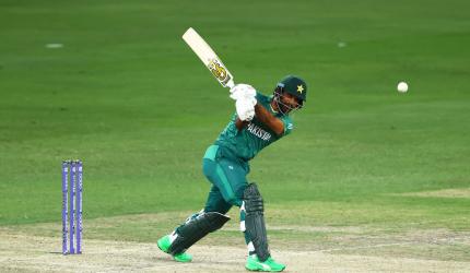 Zaman steals Mitchell's thunder as Pak down Kiwis