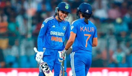 Consolation win for Harmanpreet and Co, Eng bag series