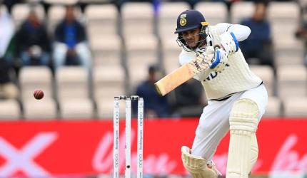 Gill should play ahead of Rahul; SKY at 5: Shastri