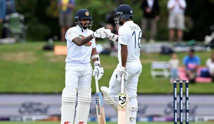 Sri Lanka batters have bright start against NZ