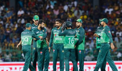 Misfiring Pak take on confident USA in their opener